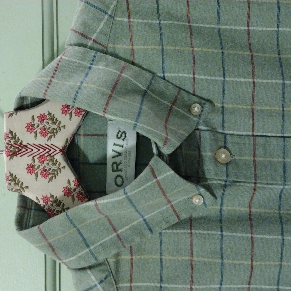 Men's Orvis size Medium dusty pistachio green check pattern button up - Picture 1 of 5